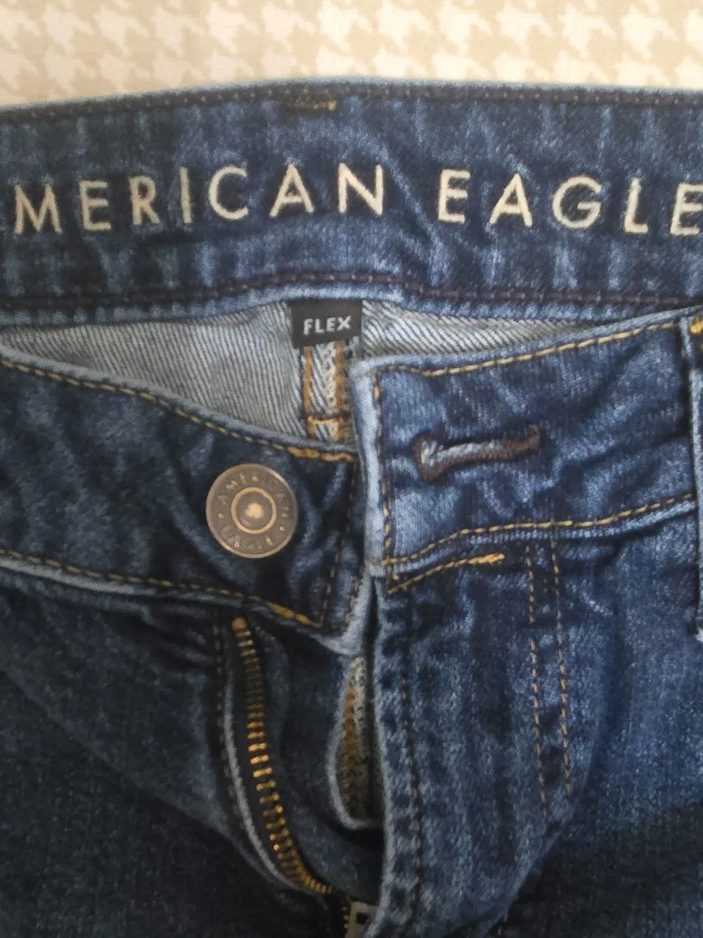 American Eagle Outfitters Men’s Straight Jeans in Dark Blue Wash